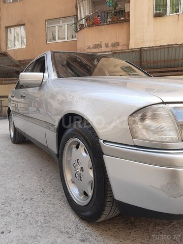 Mercedes C 200 1995, 380,000 km - 2.0 l - Bakı