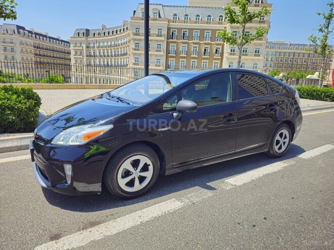 Toyota Prius 2015, 220,739 km - 1.8 л - Bakı