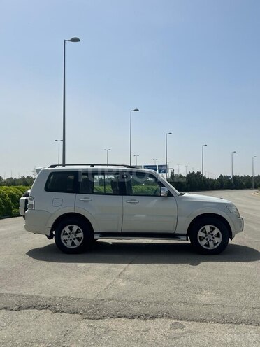 Mitsubishi Pajero 2008, 350,000 km - 3.2 л - Bakı