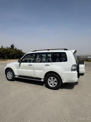 Mitsubishi Pajero 2008, 350,000 km - 3.2 л - Bakı