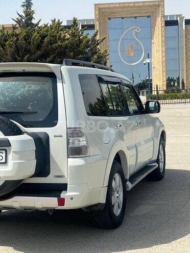 Mitsubishi Pajero 2008, 350,000 km - 3.2 л - Bakı