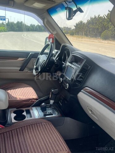 Mitsubishi Pajero 2008, 350,000 km - 3.2 л - Bakı