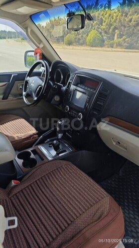 Mitsubishi Pajero 2008, 350,000 km - 3.2 л - Bakı