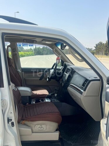 Mitsubishi Pajero 2008, 350,000 km - 3.2 л - Bakı