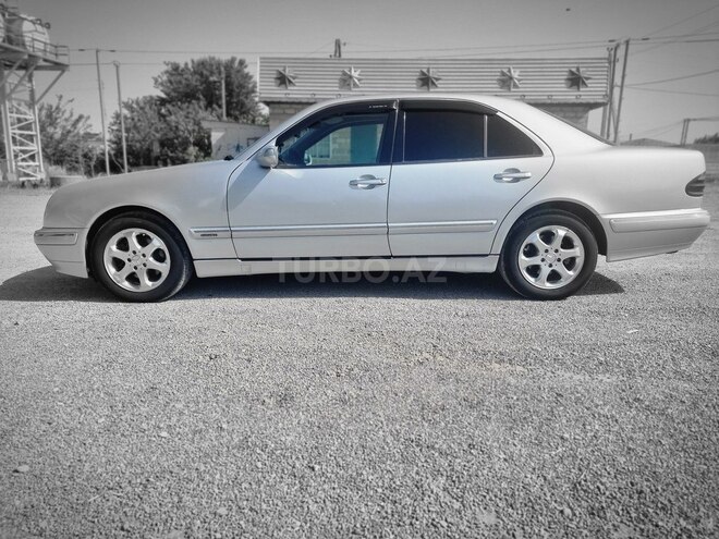 Mercedes E 280 2001, 410,932 km - 2.8 l - Bərdə