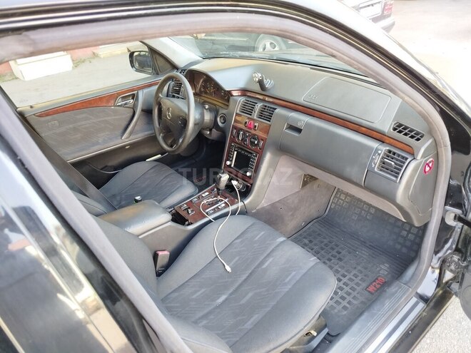 Mercedes E 320 2000, 653,238 km - 3.2 l - İmişli