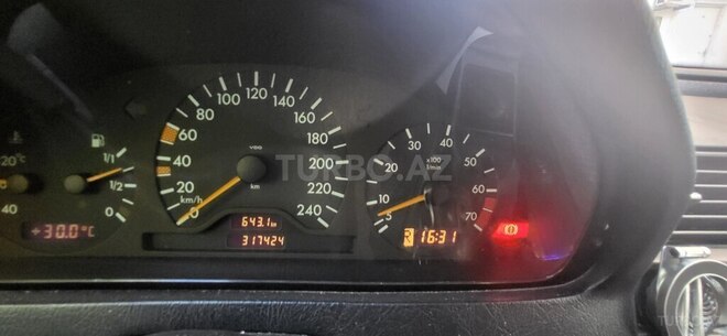 Mercedes C 180 1999, 317,000 km - 1.8 l - Bakı