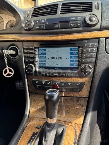 Mercedes E 350 2007, 259,600 km - 3.5 l - Bakı