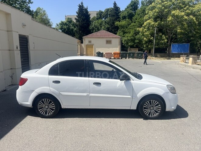 Kia Rio 2009, 175,000 km - 1.4 l - Bakı