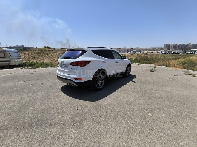 Hyundai Santa Fe-17