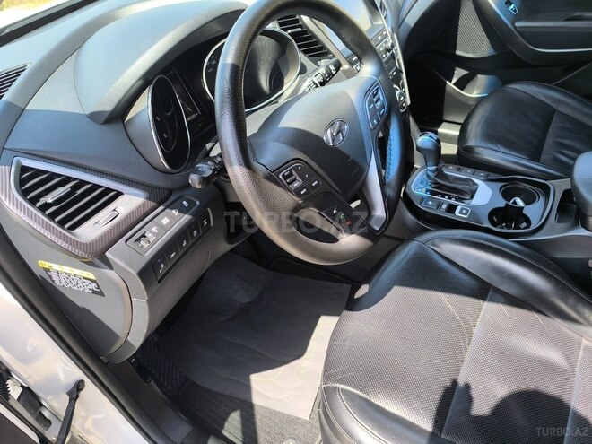 Hyundai Santa Fe-9