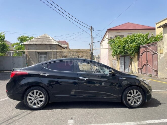 Hyundai Avante 2015, 218,880 km - 1.6 l - Bakı
