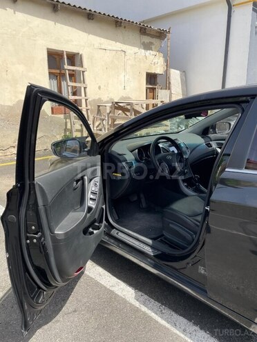 Hyundai Avante 2015, 218,880 km - 1.6 l - Bakı