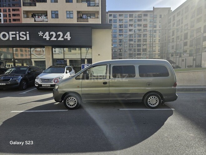 Hyundai H-1 2001, 736,756 km - 2.5 l - Sumqayıt