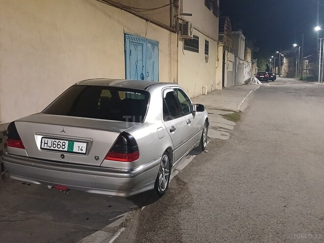 Mercedes E 200 1994, 389,658 km - 2.0 l - Yevlax