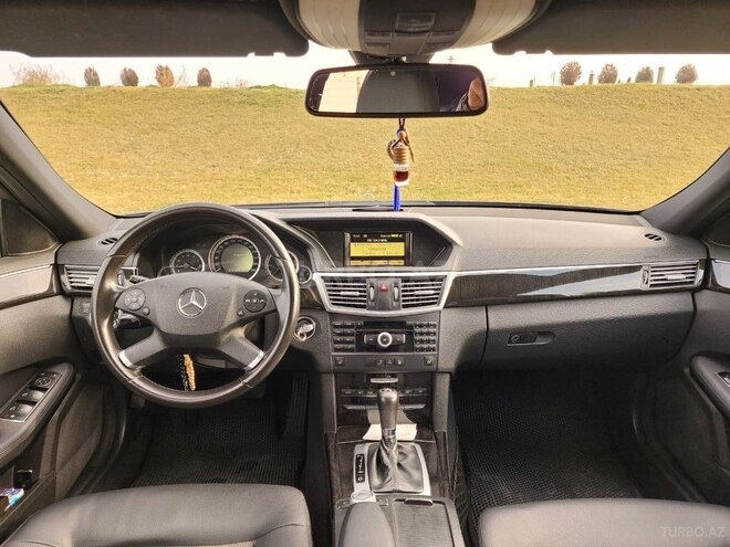 Mercedes E 220 d 2010, 218,000 km - 2.1 l - Bakı