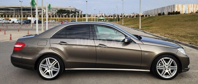 Mercedes E 220 d 2010, 218,000 km - 2.1 l - Bakı