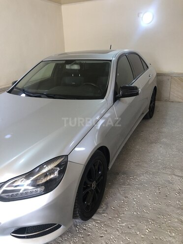 Mercedes E 220 2013, 275,000 km - 2.1 л - Bakı