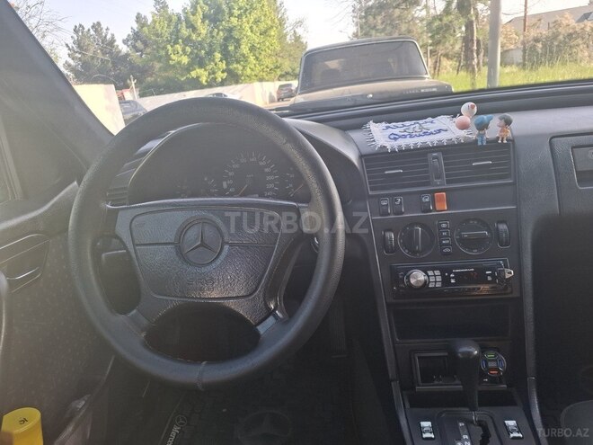 Mercedes C 180-4