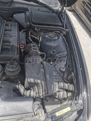 BMW 525 2001, 238,500 km - 2.5 l - Bakı