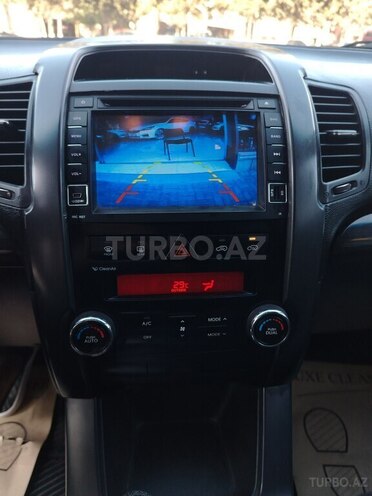 Kia Sorento-14