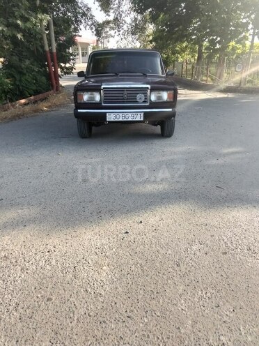 LADA (VAZ) 2107 2002, 80,000 km - 1.6 l - Salyan