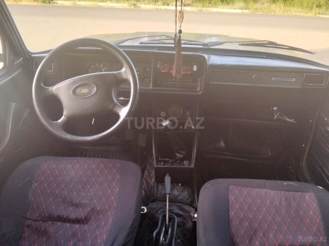 LADA (VAZ) 2107 2002, 80,000 km - 1.6 l - Salyan