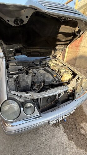 Mercedes E 240 1998, 358,470 km - 2.4 l - Bakı