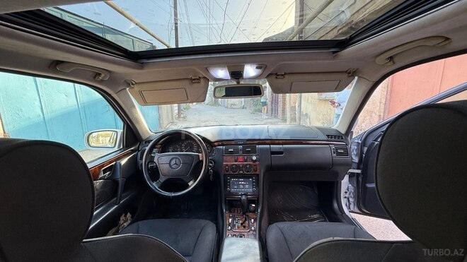 Mercedes E 240 1998, 358,470 km - 2.4 l - Bakı