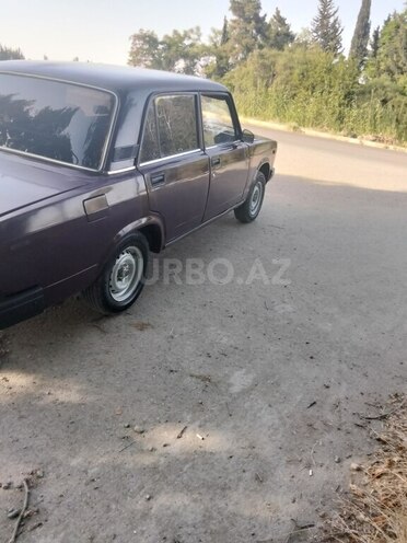 LADA (VAZ) 2107 2002, 80,000 km - 1.6 l - Salyan