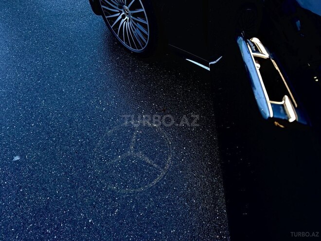 Mercedes E 300 e-13