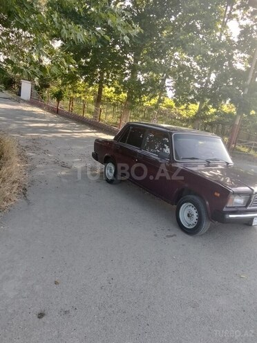 LADA (VAZ) 2107 2002, 80,000 km - 1.6 l - Salyan