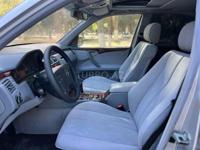 Mercedes E 220 d 2000, 310,000 km - 2.2 l - Sumqayıt