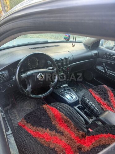 Volkswagen Passat 2002, 280,000 km - 1.8 l - Bakı