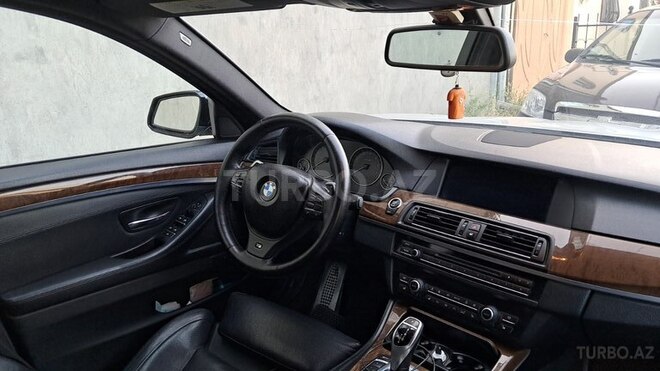 BMW 528 2013, 255,000 km - 2.0 l - Gəncə