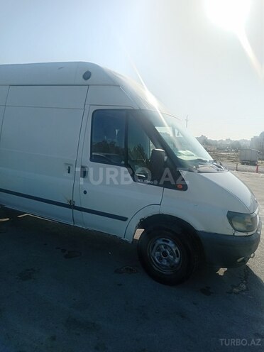 Ford Transit-6