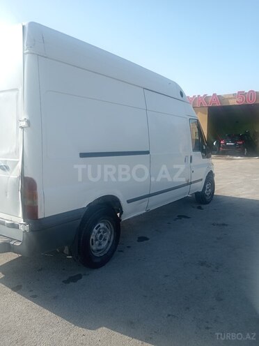 Ford Transit-8