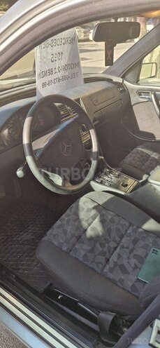 Mercedes E 220 1995, 360,466 km - 2.2 l - Bakı