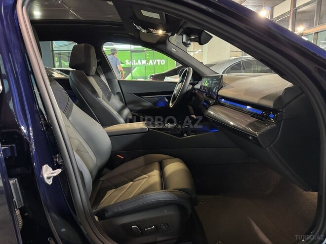 BMW 530e-10