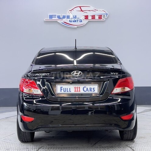 Hyundai Accent-6