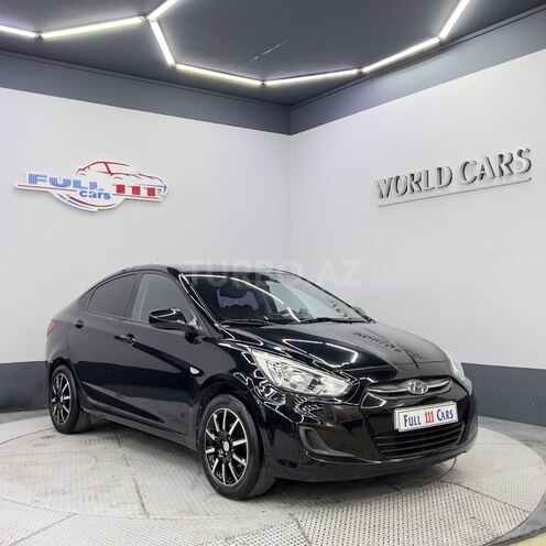 Hyundai Accent-2