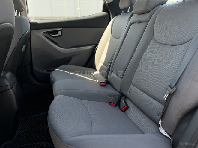 Hyundai Elantra 2015, 63,800 km - 1.8 л - Bakı