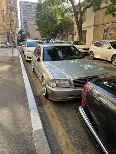 Mercedes C 220 d 1998, 245,000 km - 2.2 l - Bakı