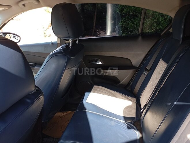 Chevrolet Cruze 2015, 251,746 km - 1.4 l - Şirvan