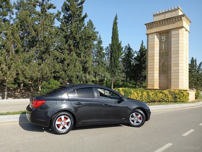 Chevrolet Cruze 2015, 251,746 km - 1.4 l - Şirvan