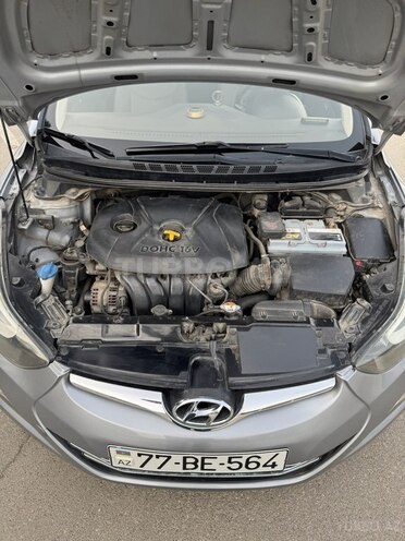 Hyundai Elantra 2015, 240,919 km - 1.8 l - Bakı