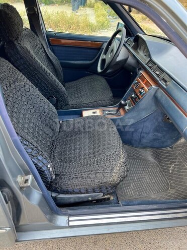 Mercedes E 200 1992, 252,000 km - 2.0 l - Bakı
