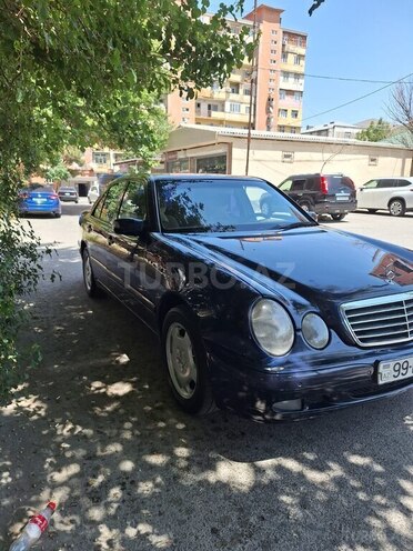 Mercedes E 220 d 2000, 485,000 km - 2.2 l - Bakı