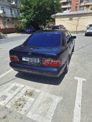 Mercedes E 220 d 2000, 485,000 km - 2.2 l - Bakı