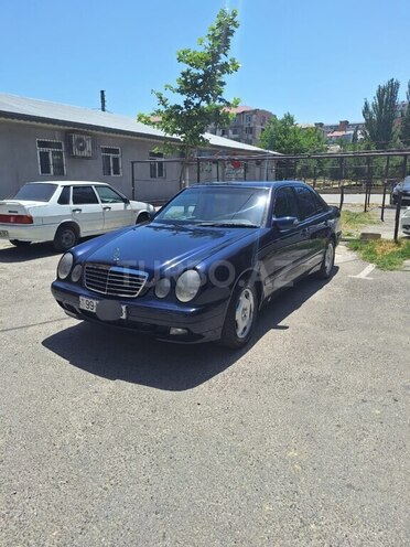 Mercedes E 220 d 2000, 485,000 km - 2.2 l - Bakı